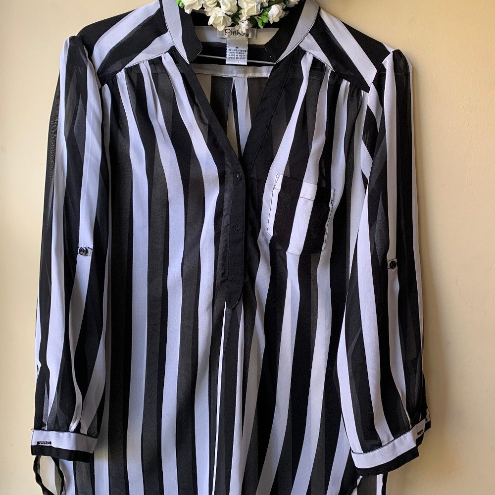 Black and white stripped blouse - M